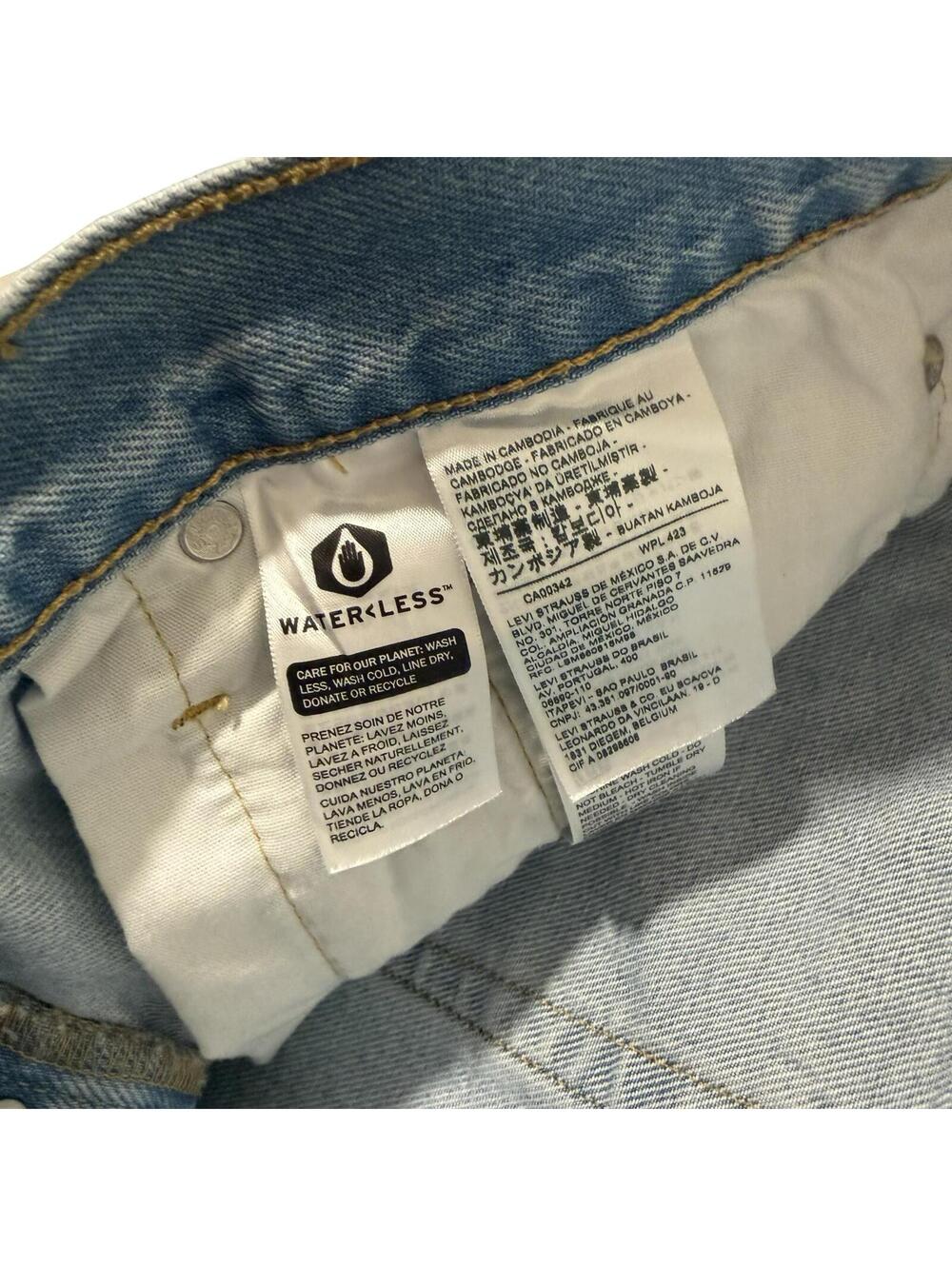 Levi's Blue Denim Cut-off Shorts - Size 33 - Picture 2 of 5